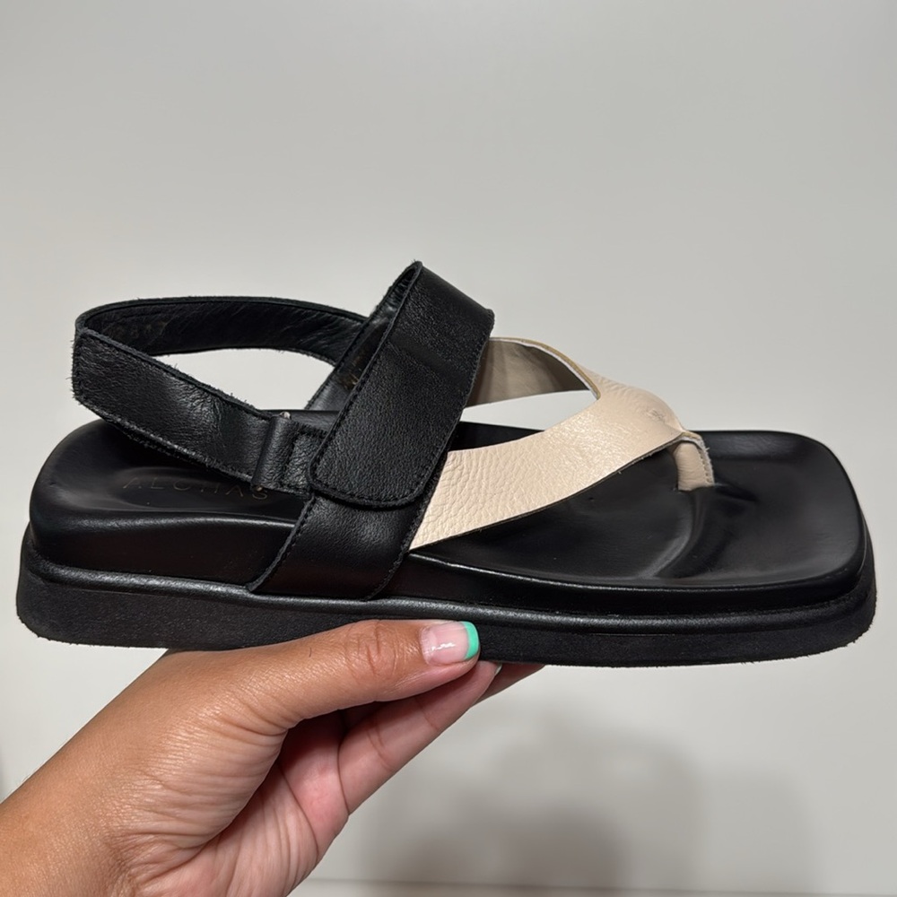 ALOHAS Decade Leather Sandals